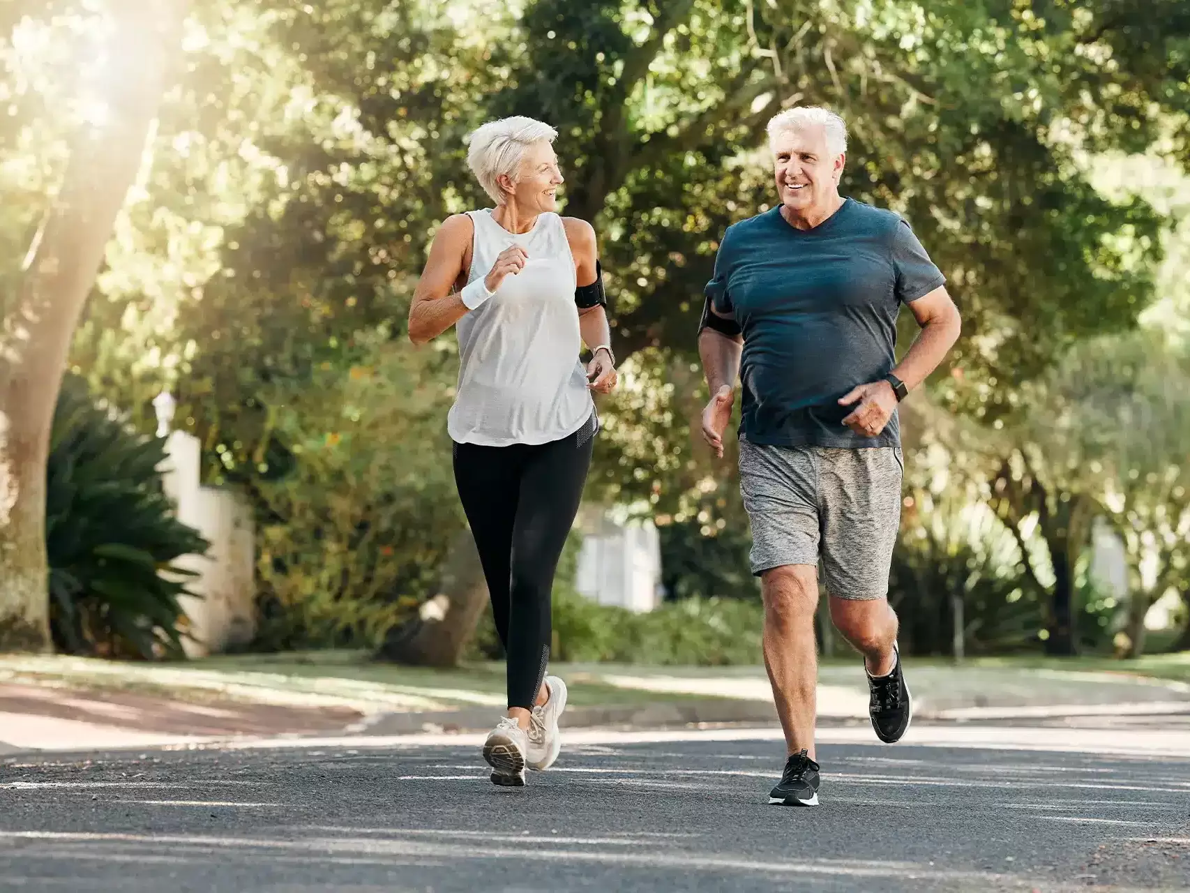 Embora seja comum associar o exercício físico aos benefícios para o corpo, muitos ainda resistem a incorporá-lo em suas vidas. A preguiça muitas vezes é uma barreira. No entanto, vou apresentar mais um motivo convincente para romper com essa inércia: